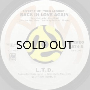 画像3: L.T.D. / (EVERY TIME I TURN AROUND) BACK IN LOVE AGAIN (45's) (3)