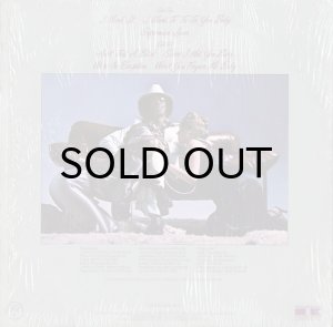 画像2: JOHNNY GUITAR WATSON / AIN'T THAT A BITCH (2)