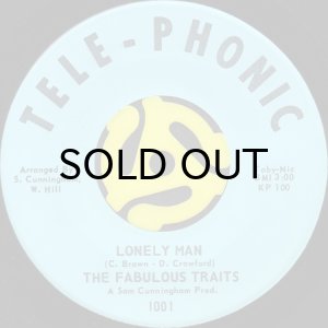 画像2: THE FABULOUS TRAITS / LOVE IS STRANGE (45's) (2)