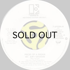 画像2: PIECES OF A DREAM / MT. AIRY GROOVE (45's) (RAP VERSION) (2)