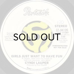画像2: CYNDI LAUPER / GIRLS JUST WANT TO HAVE FUN (45's) (WHITE PROMO) (2)