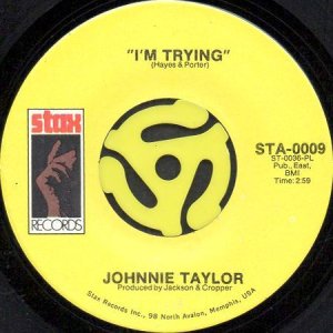 画像2: JOHNNIE TAYLOR / WHO'S MAKING LOVE b/w I'M TRYING (45's) (2)