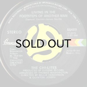 画像2: THE CHI-LITES / WE NEED ORDER b/w LIVING IN THE FOOTSTEPS OF ANOTHER MAN (45's) (2)