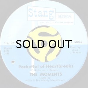 画像2: THE MOMENTS / I DO b/w POCKETFUL OF HEARTBREAKS (45's) (2)