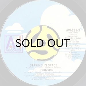 画像2: L.J. JOHNSON / 24 HOURS A DAY b/w STARING IN SPACE (45's) (2)