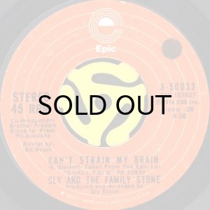 画像2: SLY AND THE FAMILY STONE / LOOSE BOOTY b/w CAN'T STRAIN MY BRAIN (45's) (2)