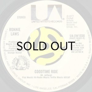 画像2: RONNIE LAWS / FRIENDS AND STRANGERS (45's) (2)