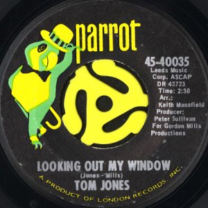 画像1: TOM JONES / LOOKING OUT MY WINDOW (45's) (1)