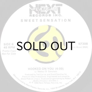 画像2: SWEET SENSATION / HOOKED ON YOU (45's) (WHITE PROMO) (2)