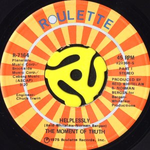 画像1: THE MOMENT OF TRUTH / HELPLESSLY (45's) (1)