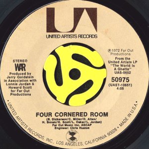 画像2: WAR / THE WORLD IS A GHETTO (45's) (2)