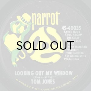 画像1: TOM JONES / LOOKING OUT MY WINDOW (45's) (1)