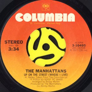 画像2: MANHATTANS / IT FEELS SO GOOD TO BE LOVED SO BAD b/w UP ON THE STREET (WHERE I LIVE) (45's) (2)