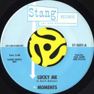 画像1: MOMENTS / LUCKY ME b/w I LOST ONE BIRD IN THE HAND (REACHING FOR TWO IN THE BUSH) (45's) (1)