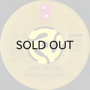 画像1: TEDDY PENDERGRASS / CLOSE THE DOOR (LIVE) (45's) (VINYL PRESS) (1)
