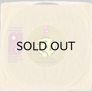 画像3: TEDDY PENDERGRASS / CLOSE THE DOOR (LIVE) (45's) (VINYL PRESS) (3)