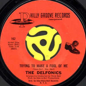画像1: THE DELFONICS / TRYING TO MAKE A FOOL OF ME (45's) (1)