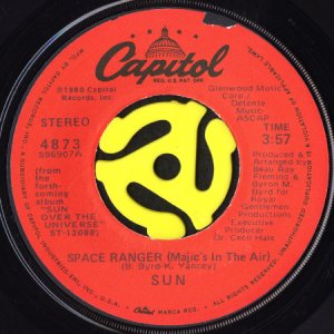 画像1: SUN / SPACE RANGER (MAJIC'S IN THE AIR) (45's) (1)