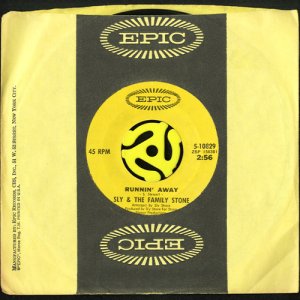 画像3: SLY & THE FAMILY STONE / RUNNIN' AWAY b/w BRAVE & STRONG (45's) (3)